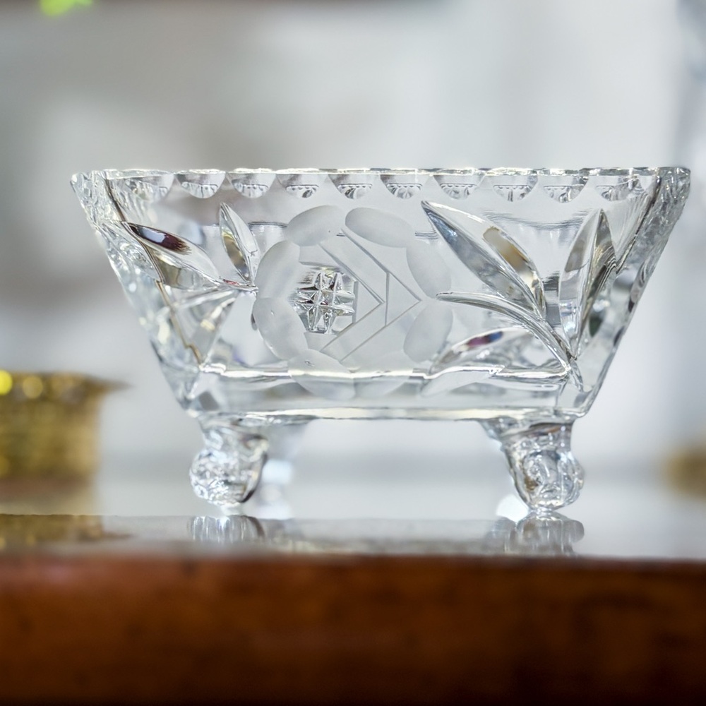Elegant Crystal Footed Bowl
